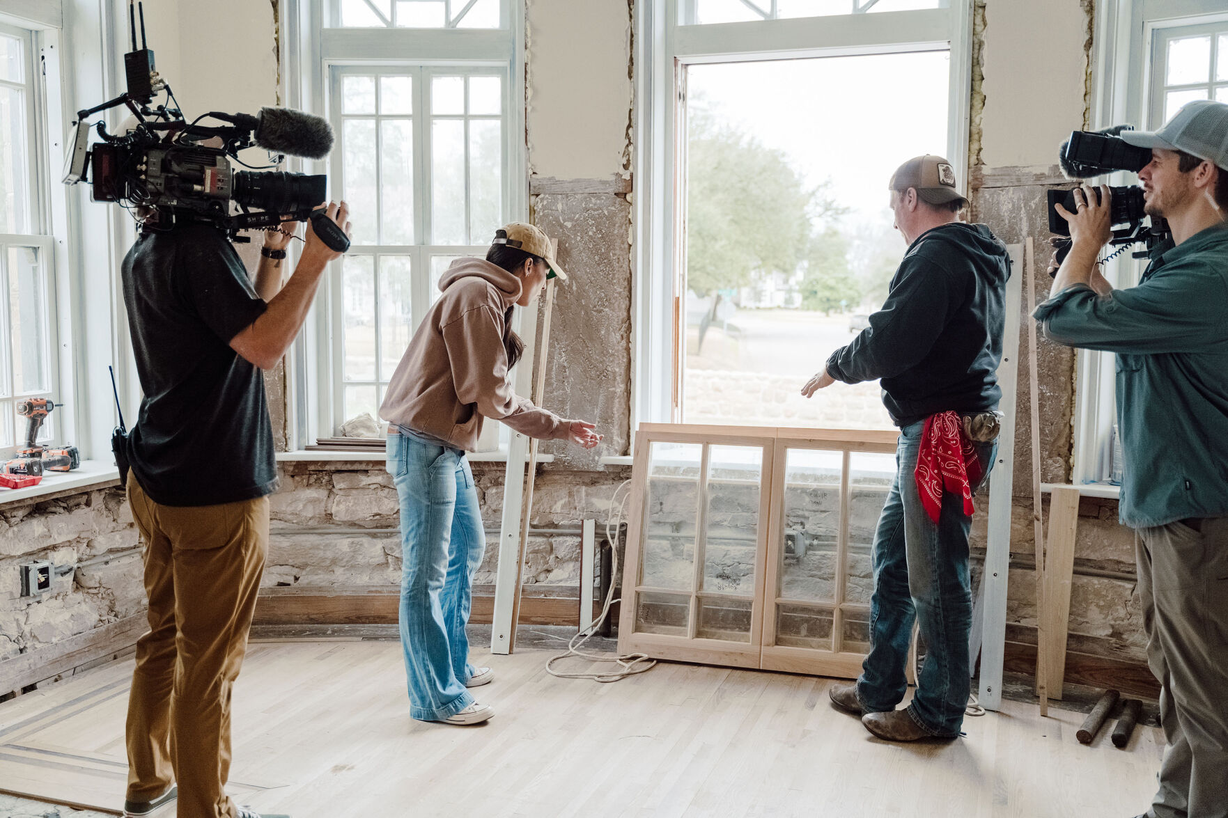 The Castle Makes Its Mark A Look Inside Before Fixer Upper Debut   631b085801e3c.image 