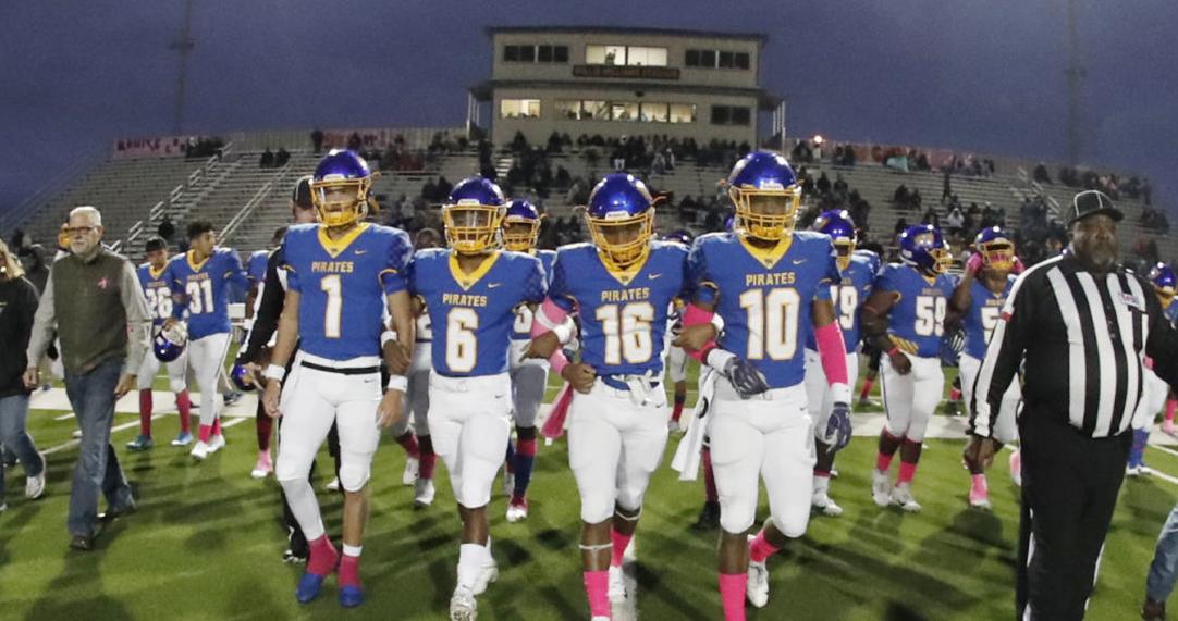 Here Are All 40 Teams Who Made The High School Football Playoffs