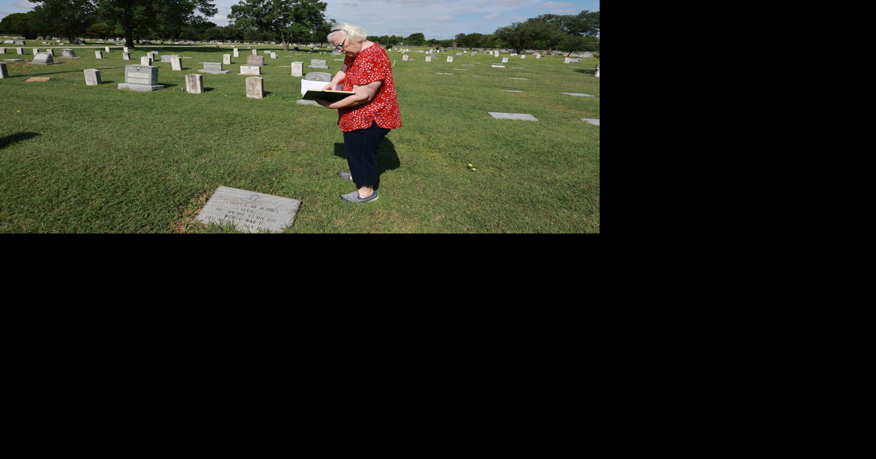 Advocate keeps up push to place headstones for veterans at Rosemound Cemetery in Waco