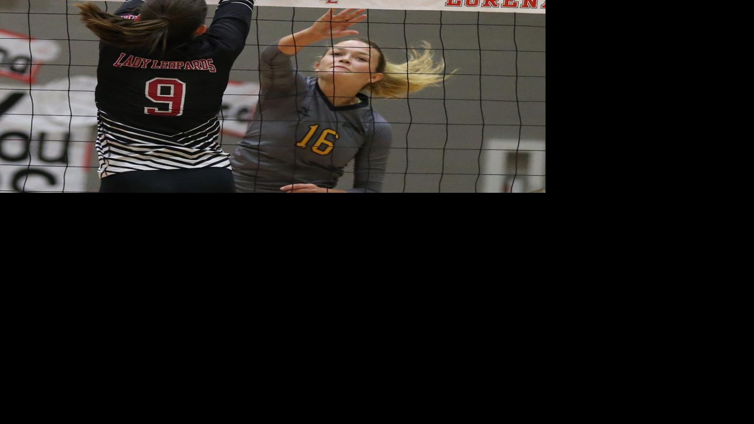 Lorena volleyball fights off Gatesville to stay perfect in district