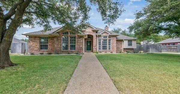 Newly listed homes for sale in the Waco area
