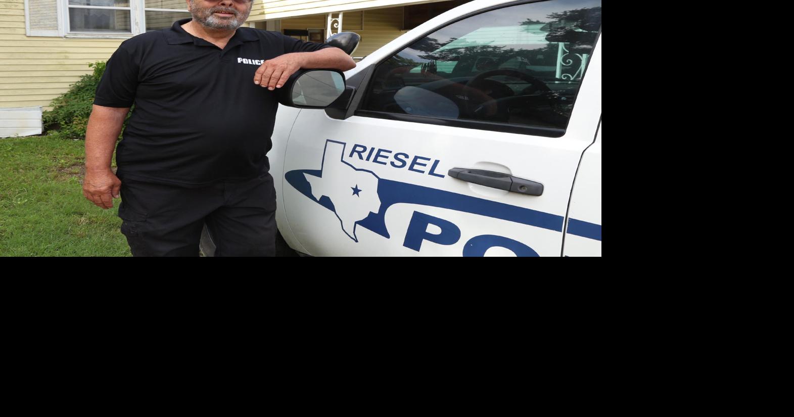 Injured Riesel police chief returning to limited duty