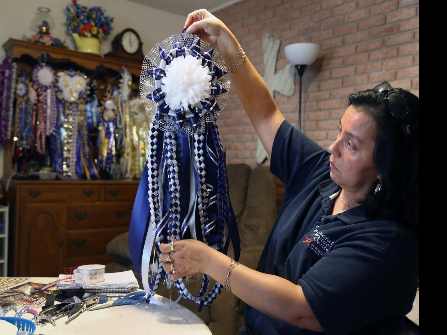 Mum Maker Keeps Texas High School Tradition Handmade Education Wacotrib Com