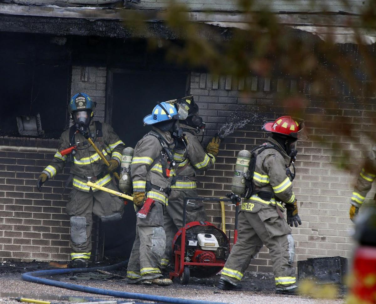 Fire destroys Lacy Lakeview motel rooms, displaces guests | Local News