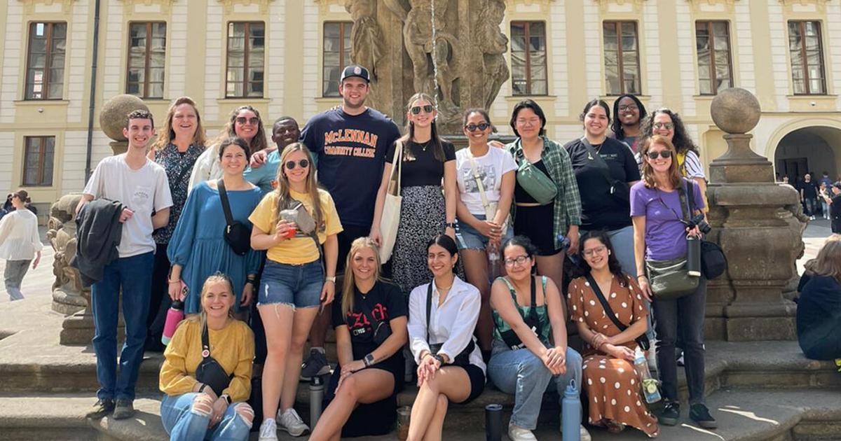 Studenti MCC navštěvují sesterskou univerzitu v České republice