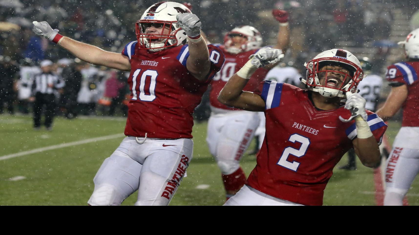 Midway Wins 28 26 Thriller Over Longview Headed To State