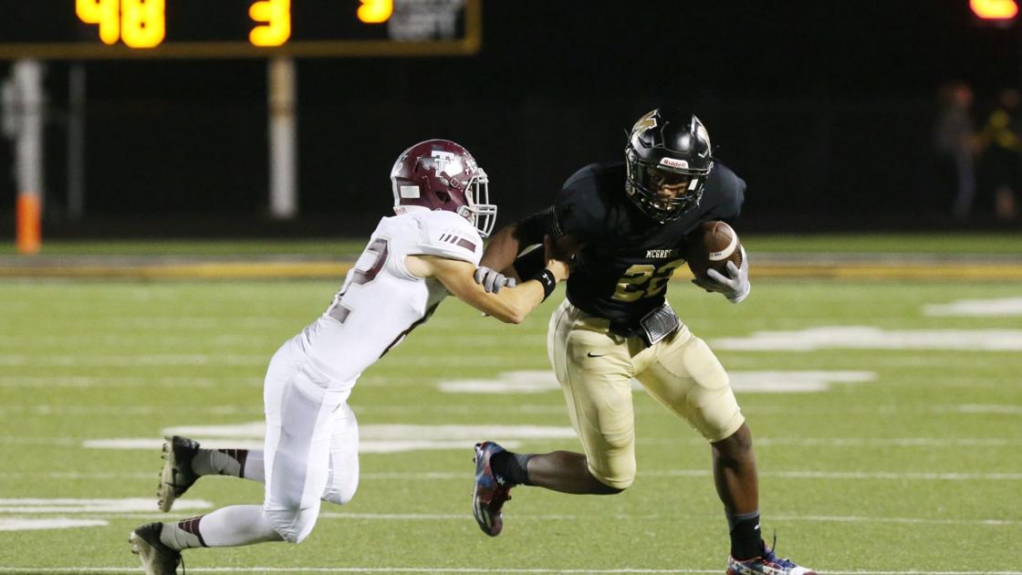 Troy Rides Workhorse Back Past Mcgregor Into Playoffs 17 14