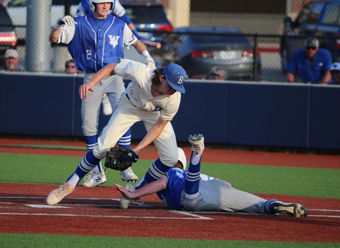 Opportunistic Windthorst knocks off Bosqueville in Game 1, 64