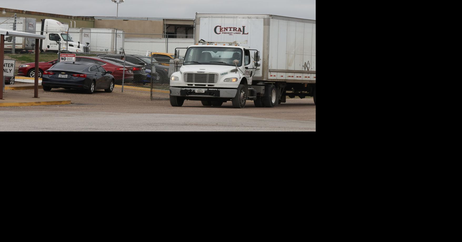 Laid off Central Freight employee in Waco sues, claiming 2,100 workers