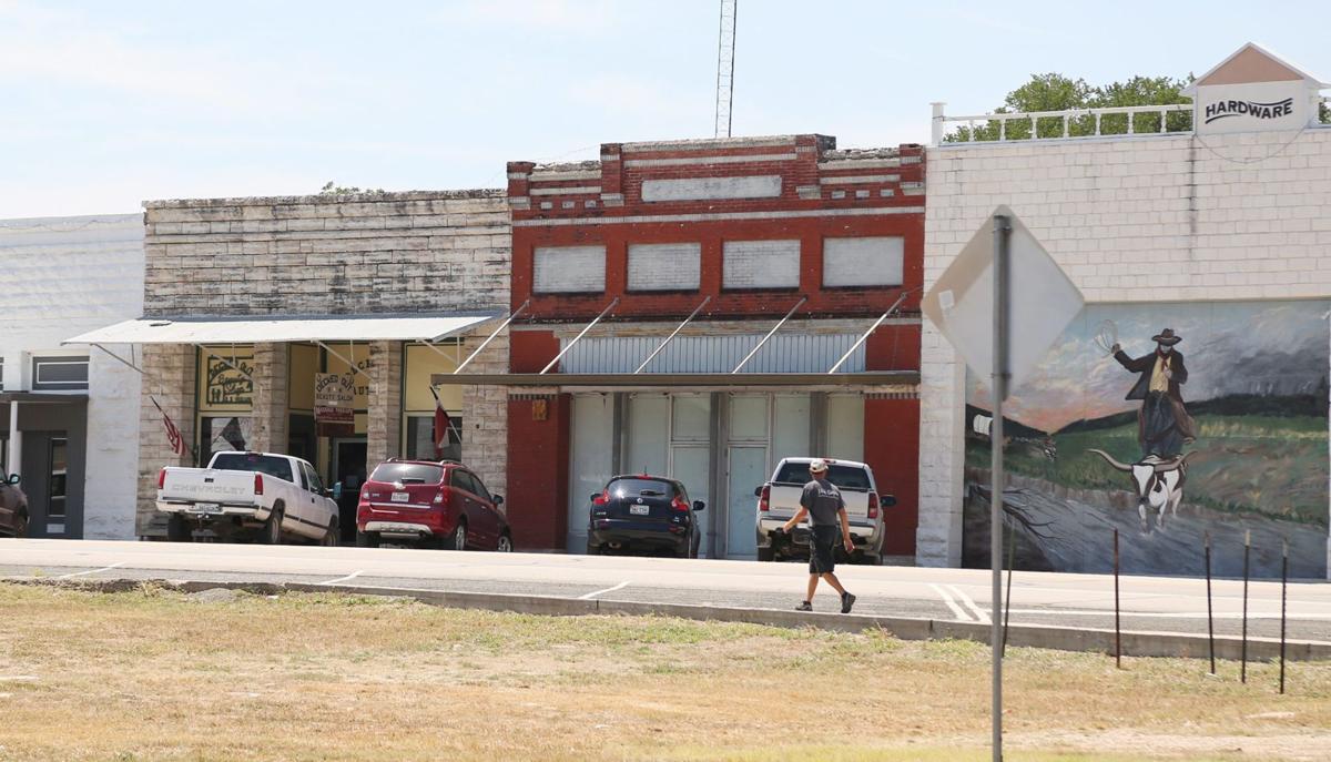 Valley Mills mayor confronts past, present in ongoing town strife