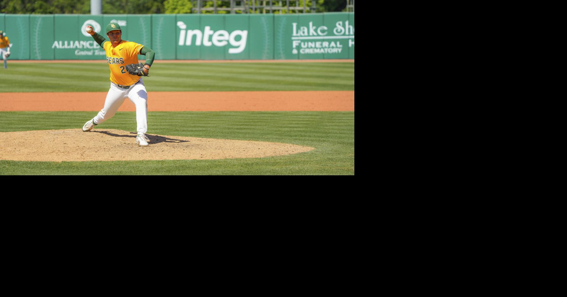 Baylor pitcher Hambleton Oliver announces transfer to WVU