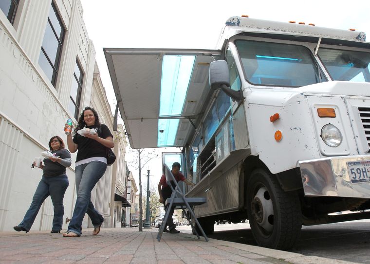 Food truck craze expands in downtown Waco | Business News | wacotrib.com