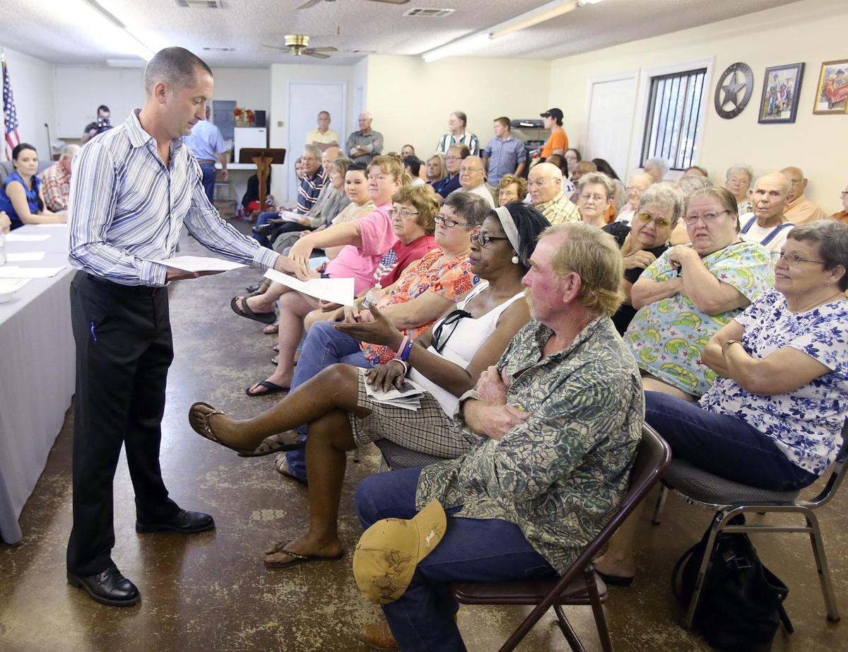 EDITORIAL What’s behind deteriorating situation at Valley Mills City Hall?