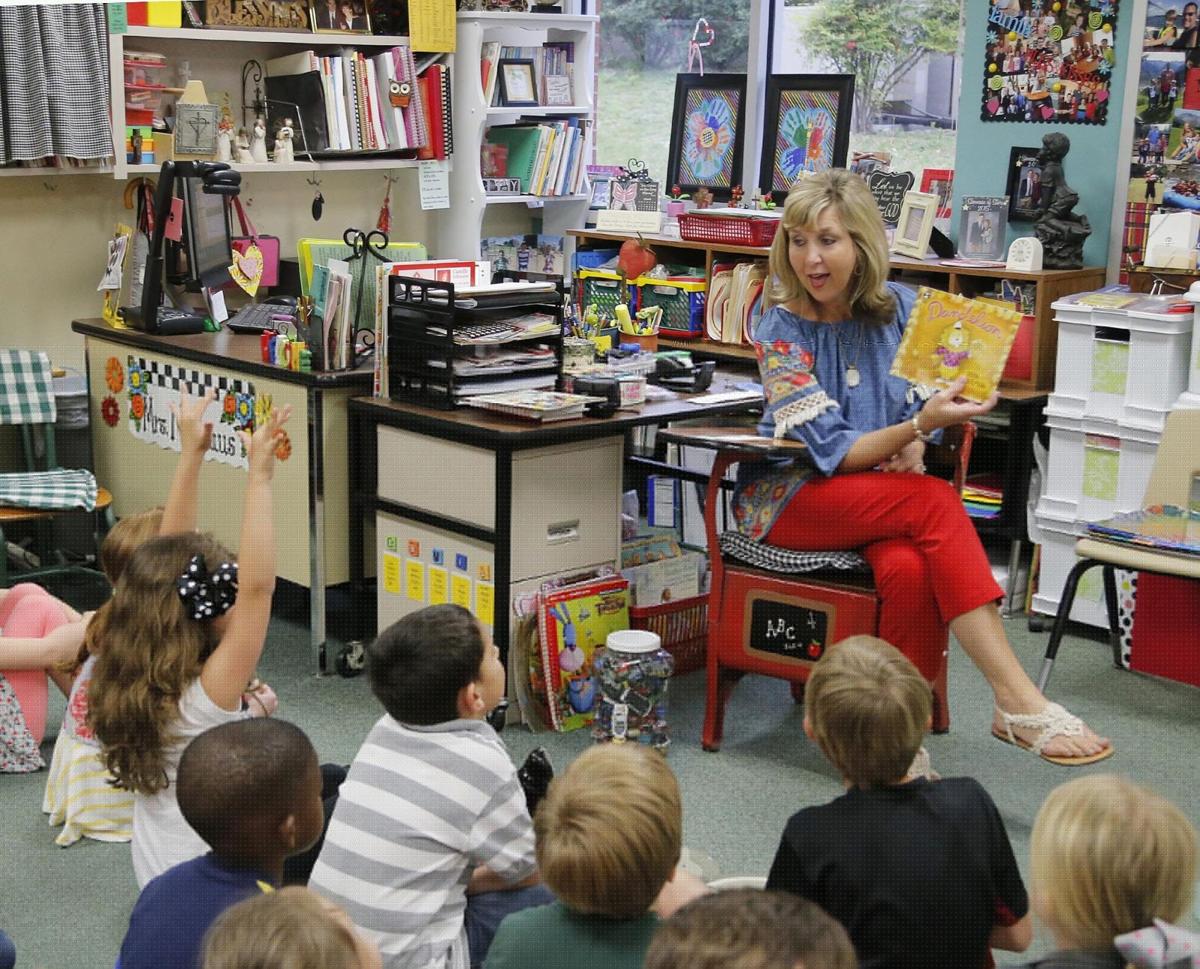 Student returns to teach at alma mater, mentored by her firstgrade