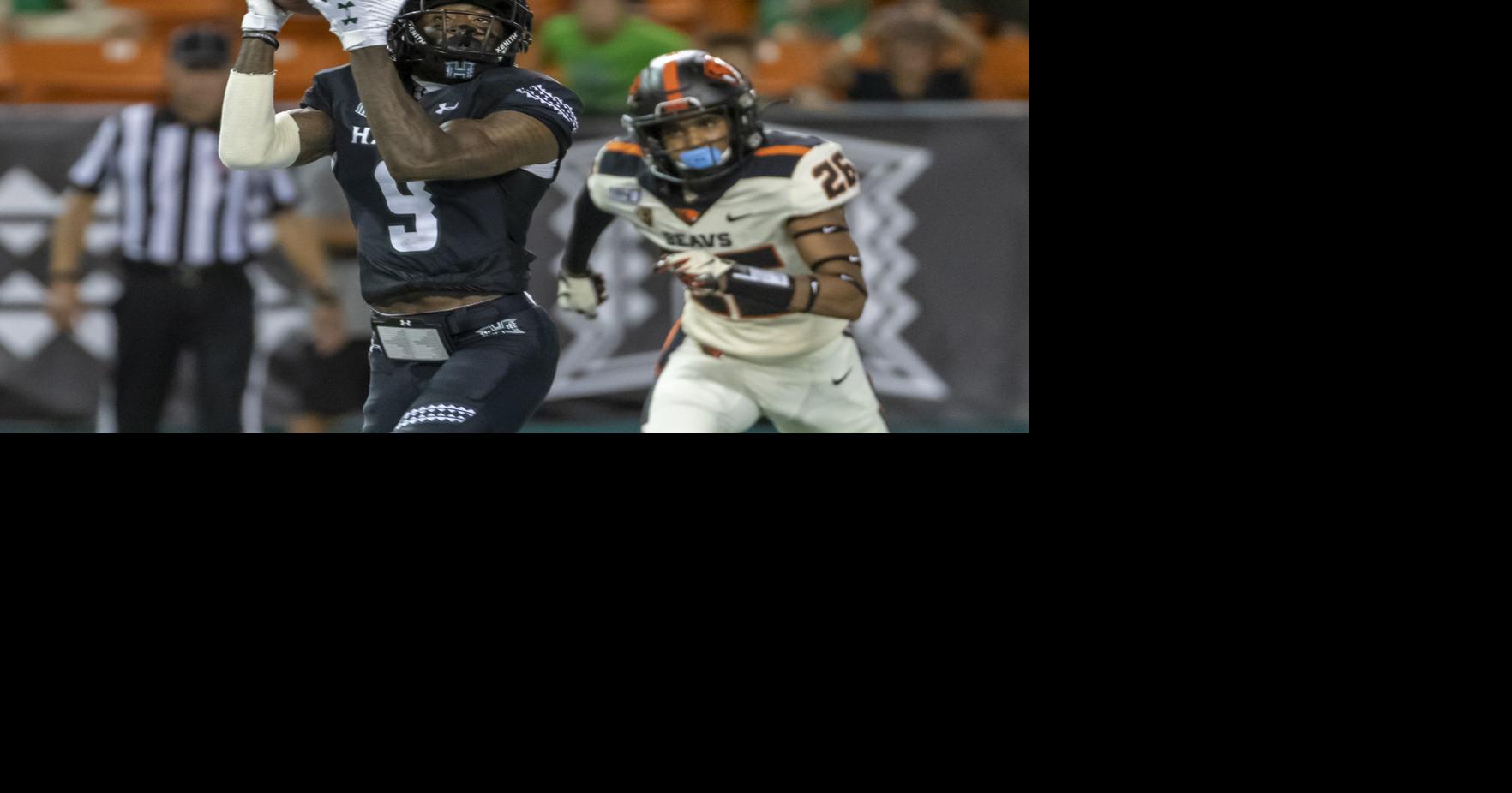 Midway alum Ward making a splash in Hawaii