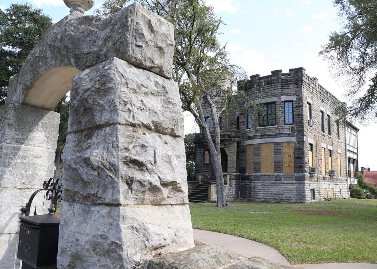 Oxford Scholar Buys Historic Cottonland Castle Distressed Austin Avenue Landmark Government Wacotrib Com