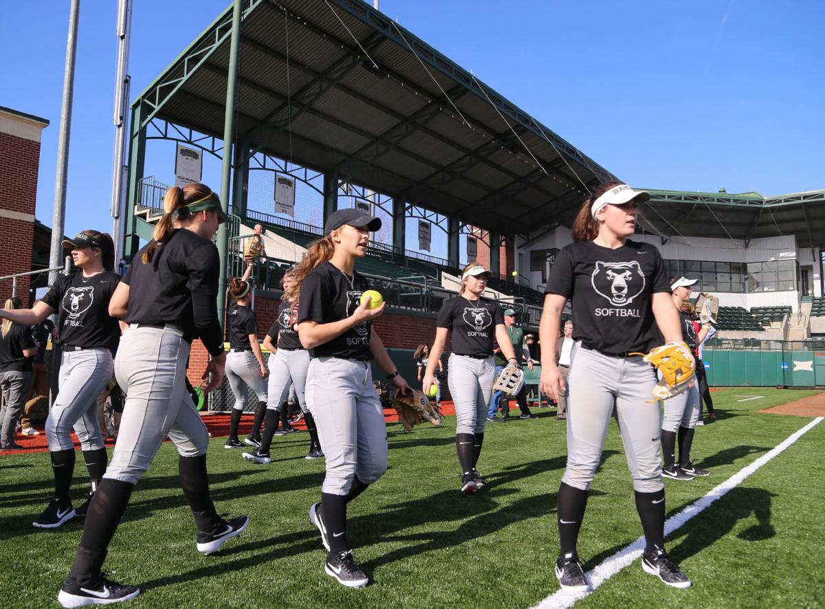 New turf, new look for Baylor softball team Baylor