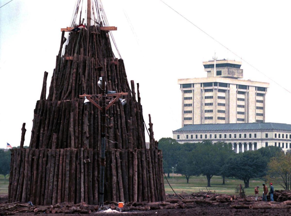Texas A M Marks 20 Years Since Bonfire Tragedy Higher Education