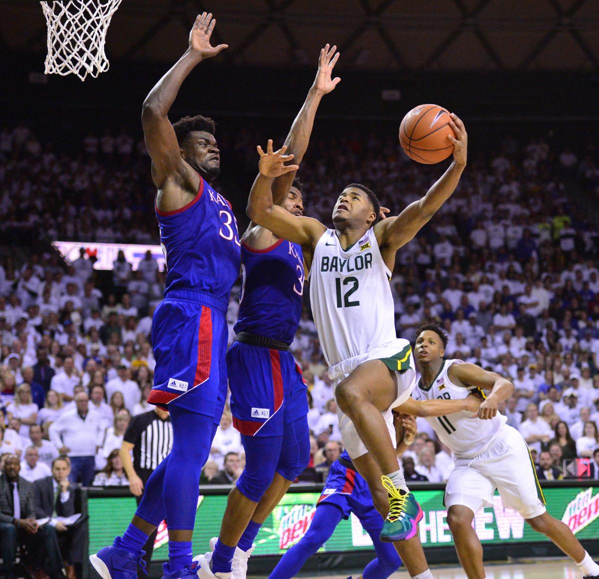 Jayhawks Hang On For 64 61 Win Over Bears Baylor Wacotrib Com