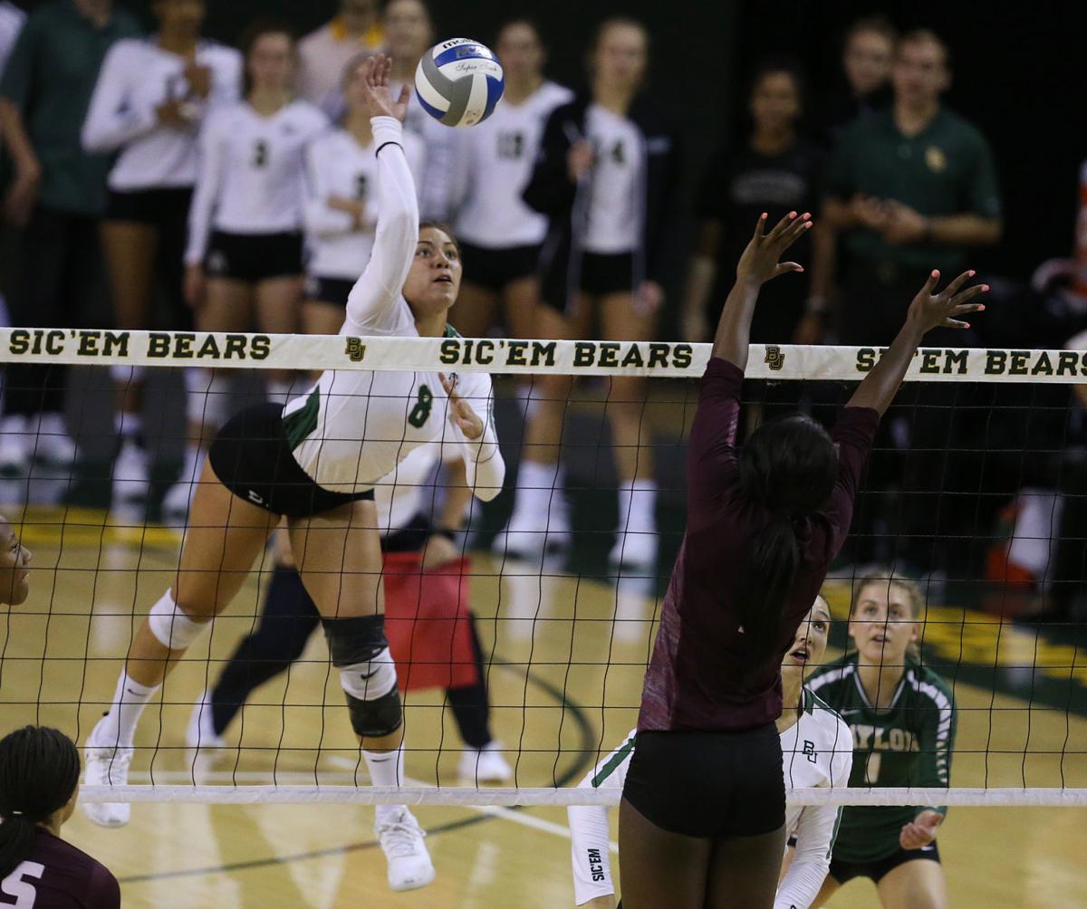 Baylor volleyball sweeps opening tournament; McGuyre picks up milestone