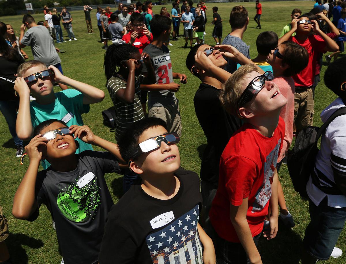 Waco residents, students gather to watch partial solar eclipse