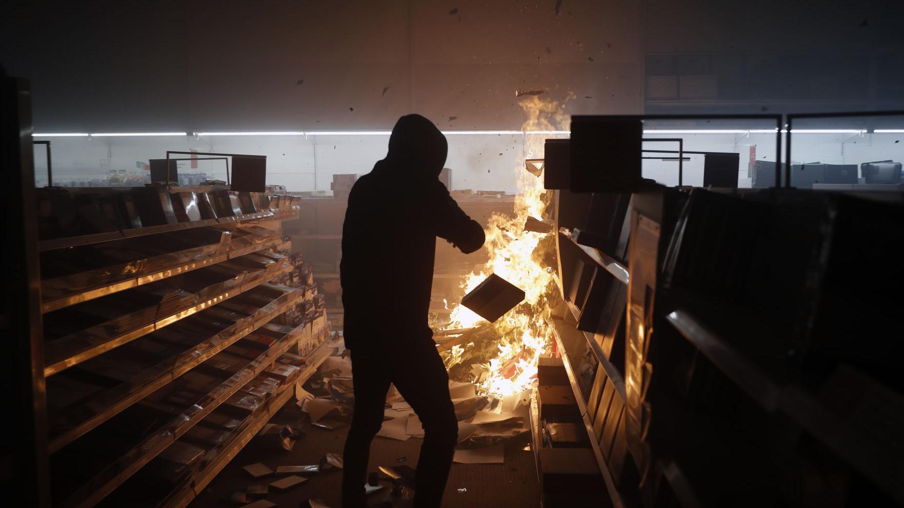 Bill Whitaker Protesters Lost Control Of Their Message In Summer Of Chaos Columnists Wacotrib Com