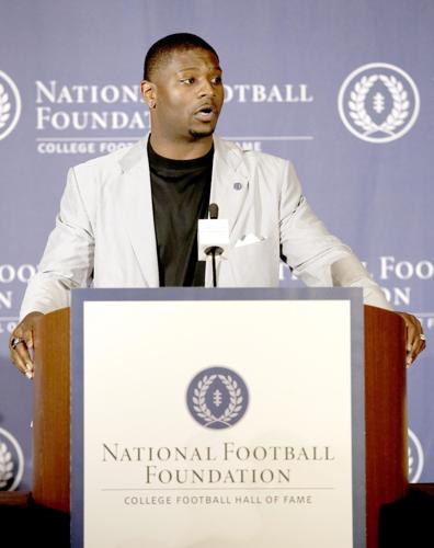 Hall of Fame LaDainian Tomlinson, TCU announce Tomlinson Student-Athlete  Endowment Fund