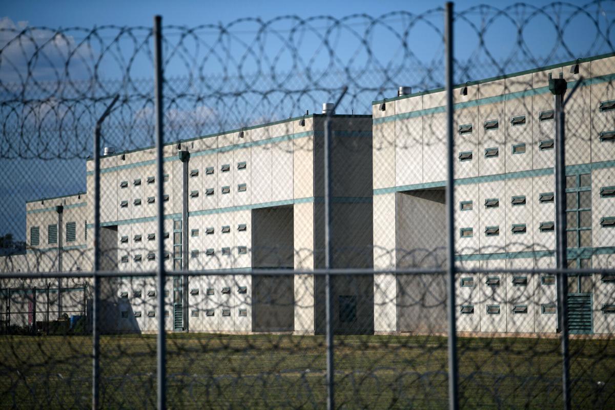 Trial - Texas faces $1.5 billion price tag to cool prisons