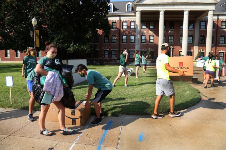 Baylor move-in day sticks to new schedule in latest COVID-19 precaution
