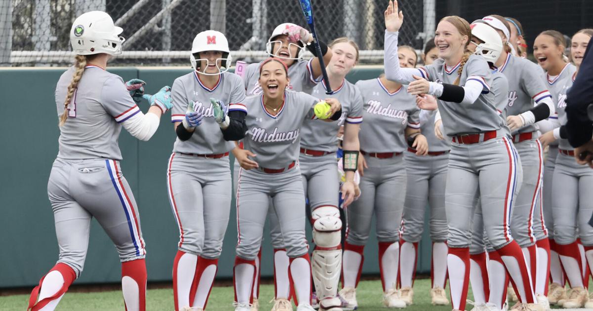 Midway bats awaken in an uprising over Rockwall-Heath