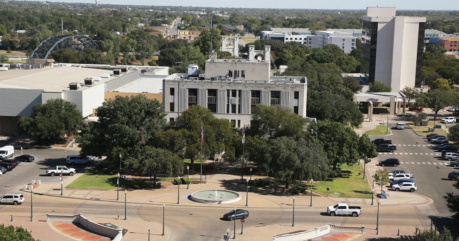 Waco City Council considers 15 people for Holmes vacancy - Vimarsana News