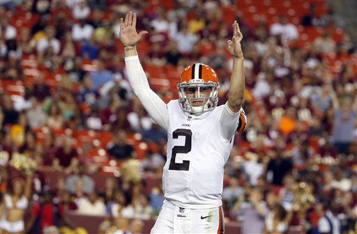 Manziel Struggles Gives Obscene Gesture In Loss To Rg3 Redskins