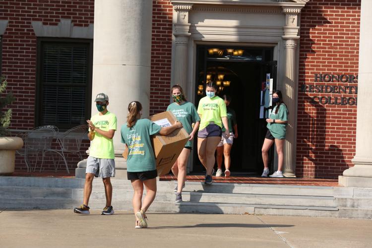 Baylor movein day sticks to new schedule in latest COVID19 precaution
