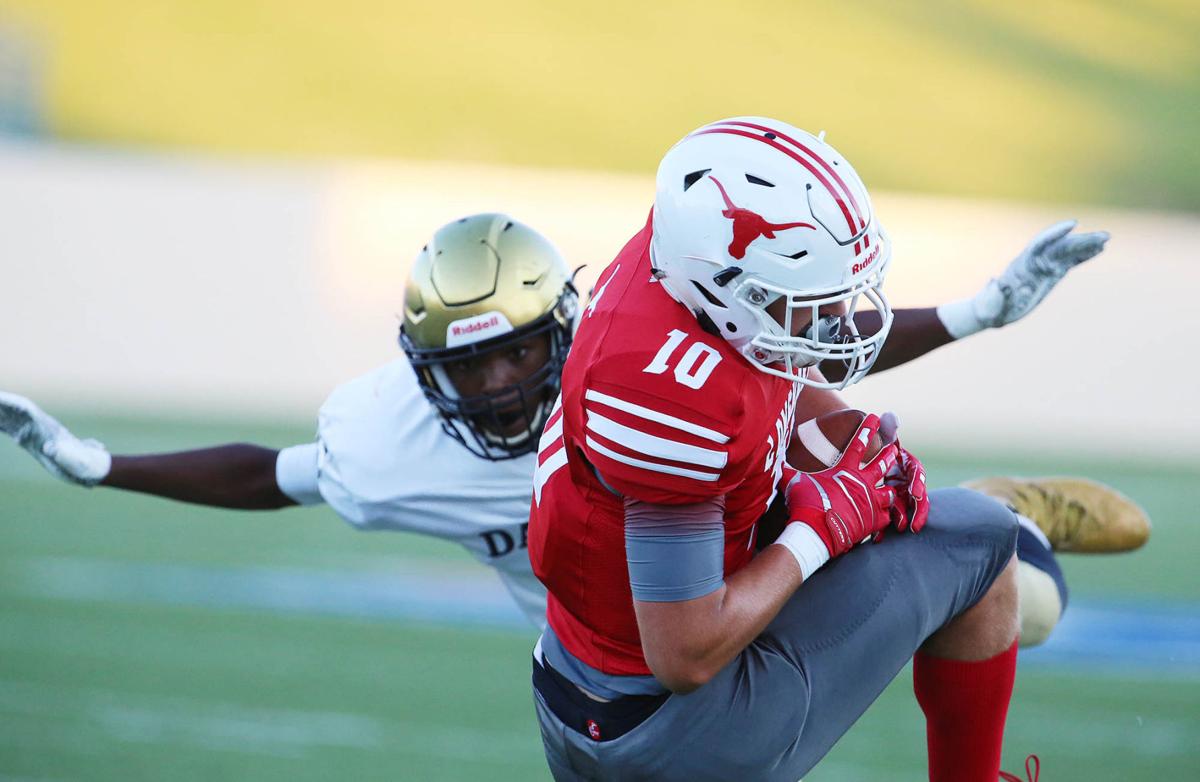 Axtell starts season with a bang of longrange bombs, downs Dawson, 5012