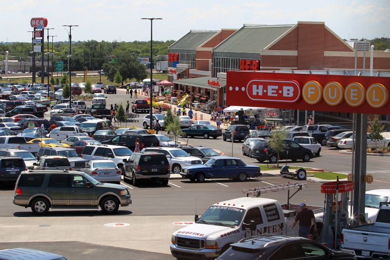 Thousands Flock To New H E B Plus Store In South Waco Business News Wacotrib Com