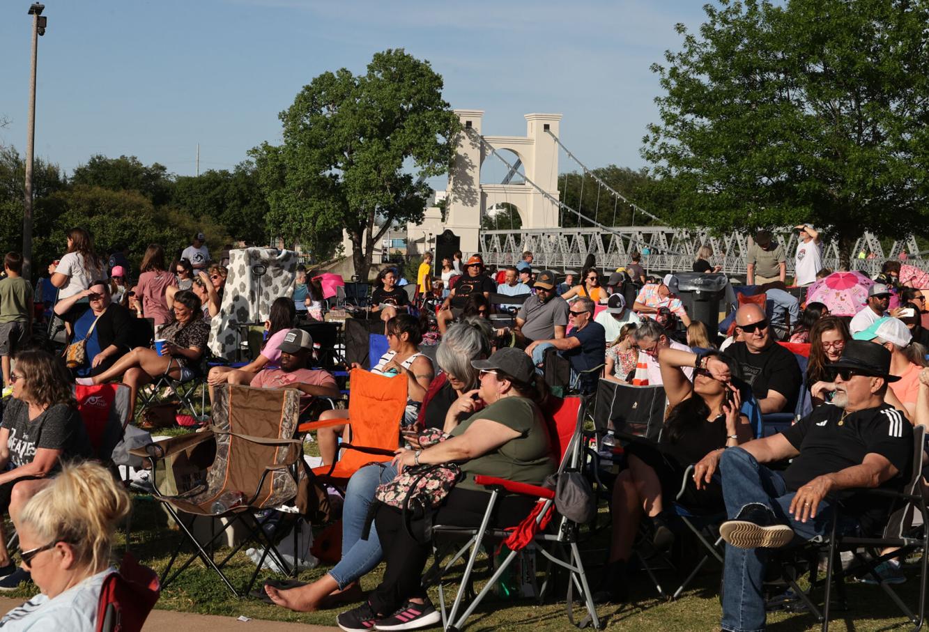Waco eclipse festival saw 410K in ticket, merch revenue