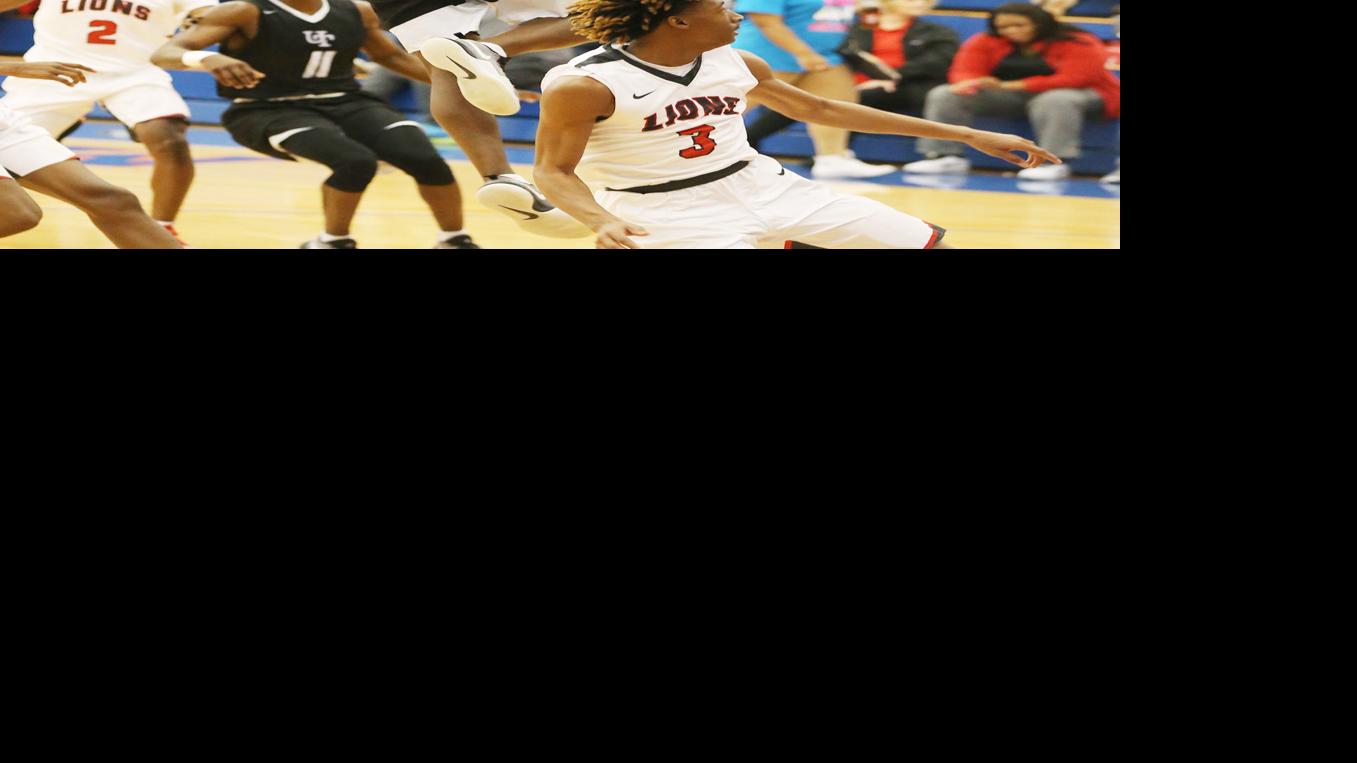 High School Notebook University Hoops Team Sending Three To
