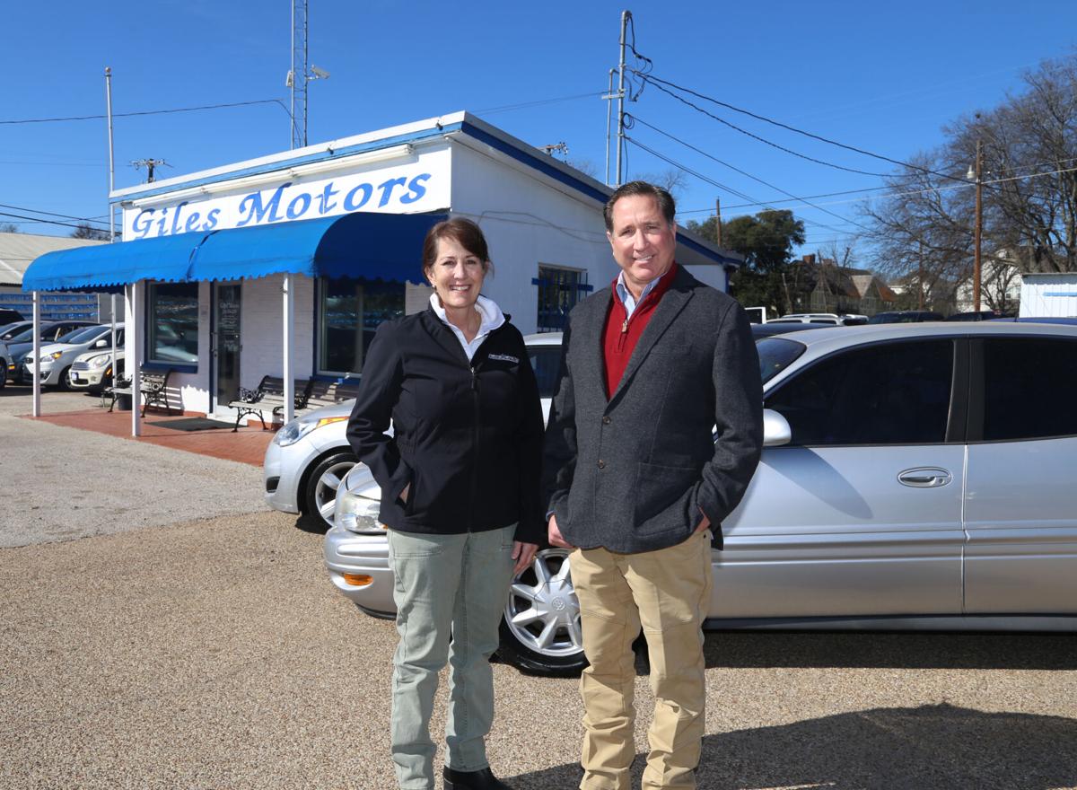 Giles Motors siblings