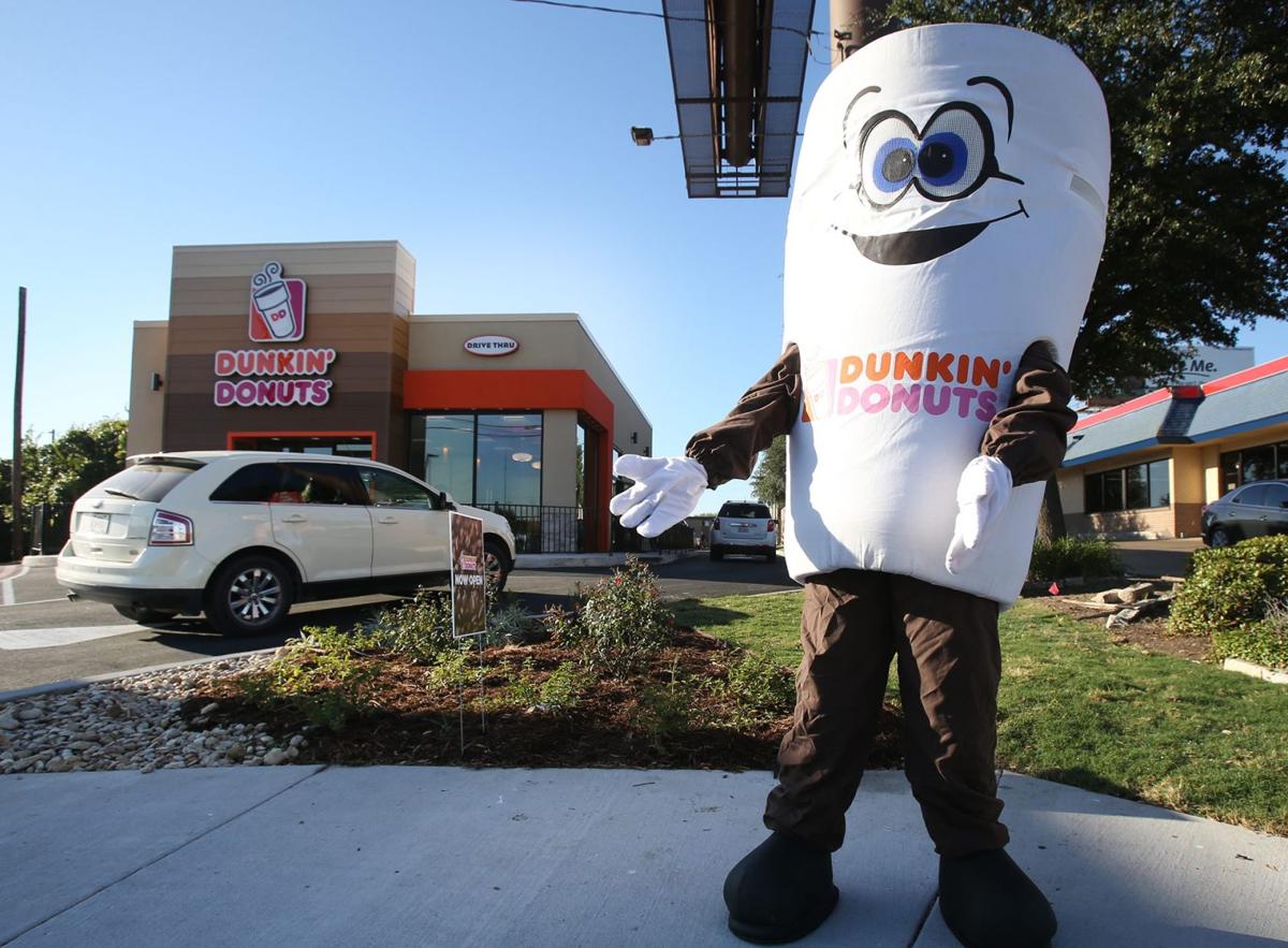 Dunkin’ Donuts opens Waco store to big crowds Business