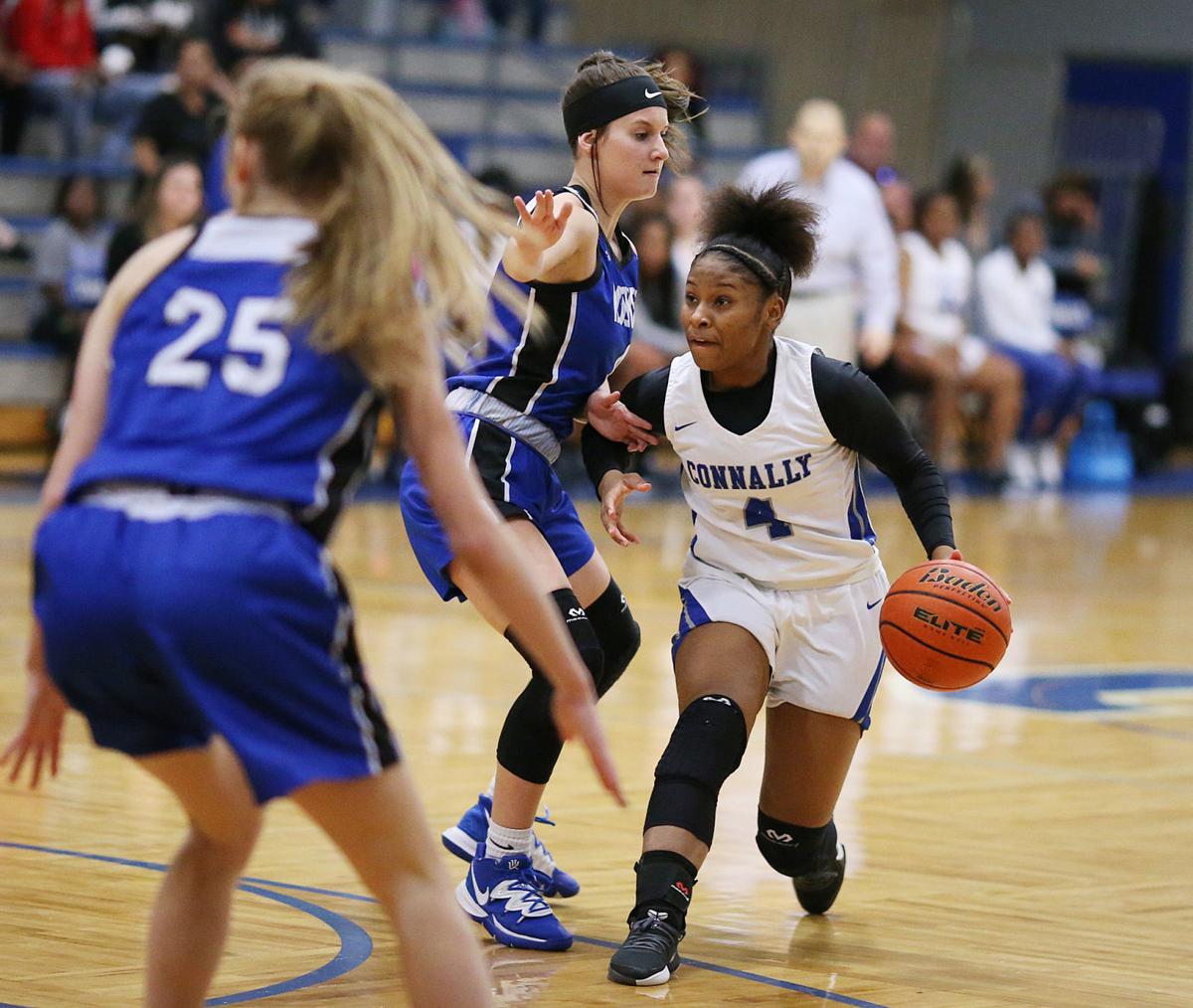 Large And In Charge Robinson S Crowson Fuels Win Over Lady Cadets
