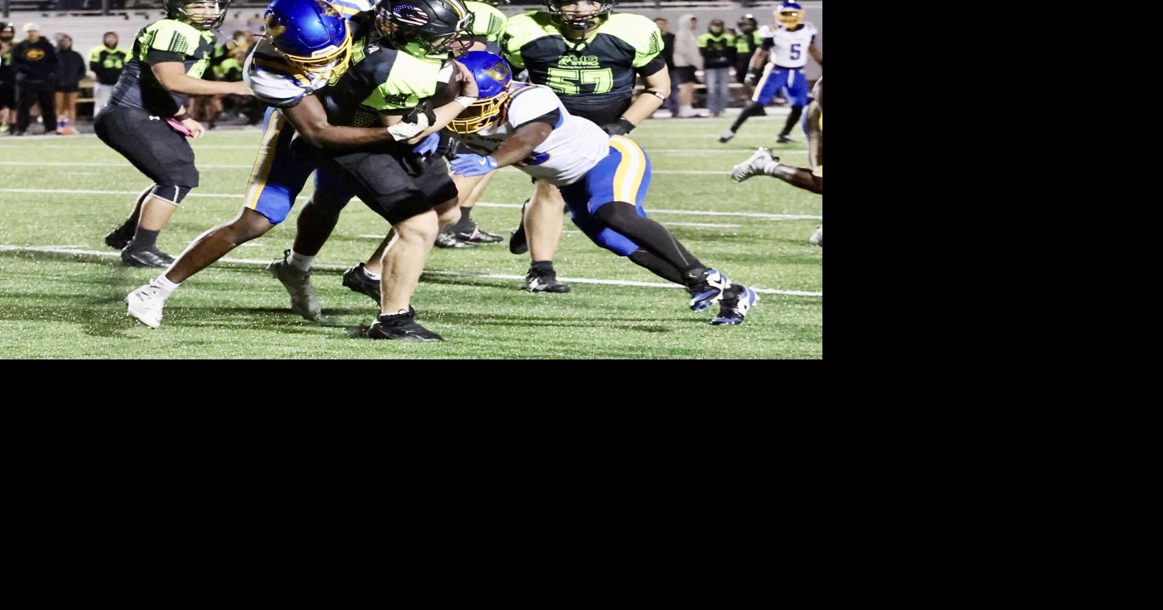 No. 2 La Vega slams door on Gatesville for 7th straight road win, 58-0