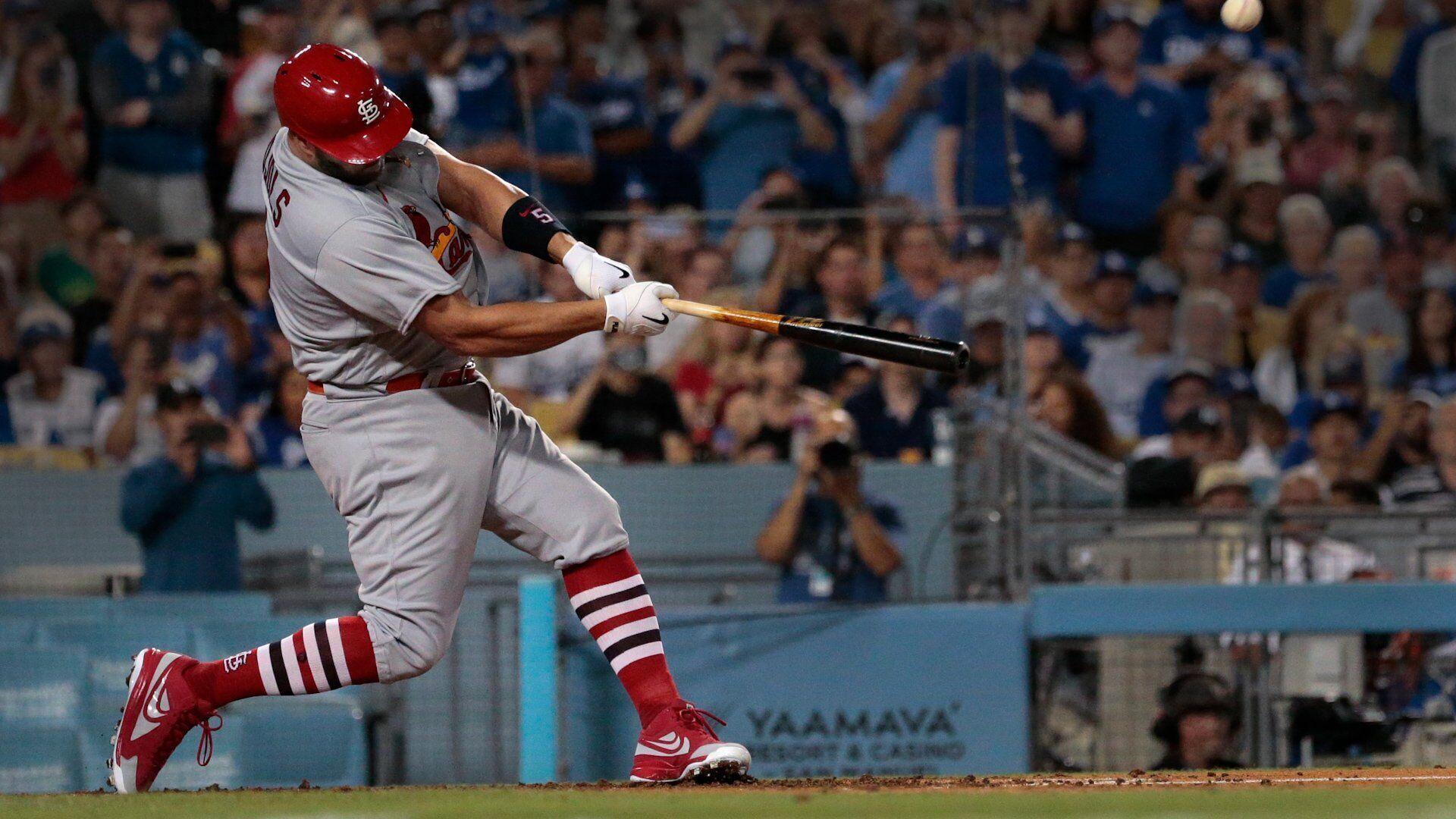 Albert Pujols reaches 700 home runs with pair of blasts in LA