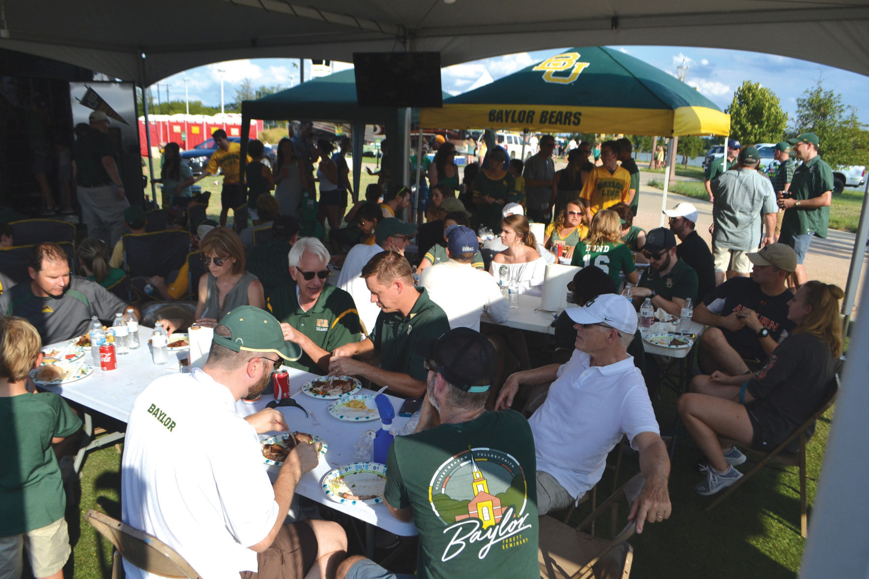 Tailgaters concerned about new Baylor contract