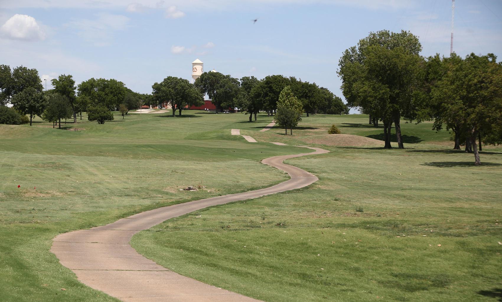 City will close playgrounds, Cottonwood golf course to prevent disease