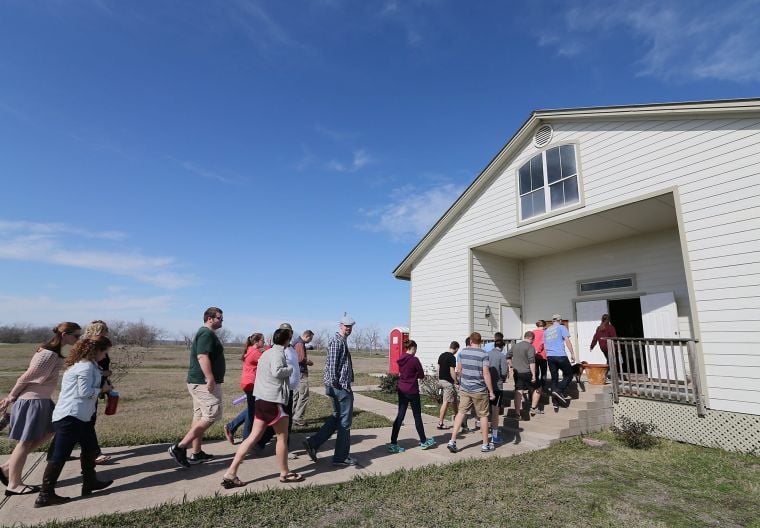 20 Years Later No Public Memorials Ceremonies Mark Mount Carmel Top Bureau Of Alcohol And Firearms Agents Approach The Front Door Branch Davidian Compound Near Waco On Feb 28 1993 In An Attempt To