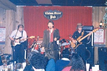 Return to Chelsea Street: Waco rockers reunite to commemorate iconic pub