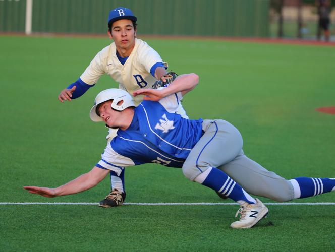 Opportunistic Windthorst knocks off Bosqueville in Game 1, 64