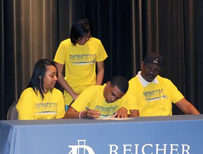 Reicher Senior To Play Basketball For Wayland Baptist High