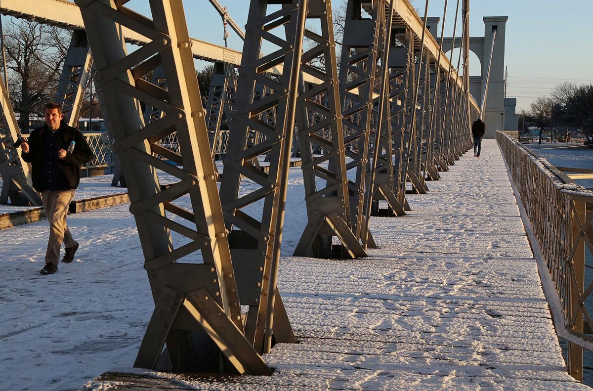 Some Isds Delay For Icy Weather Waco Gets First Snow Of 2020