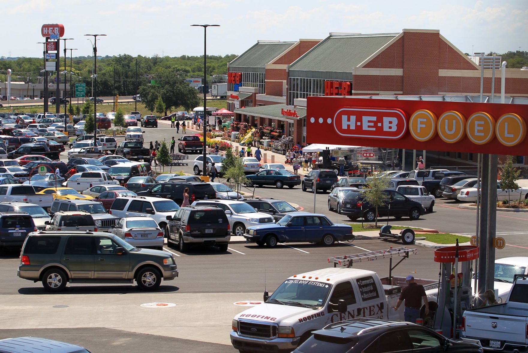 H-E-B To Offer Curbside Pickup In Waco | Business | Wacotrib.com